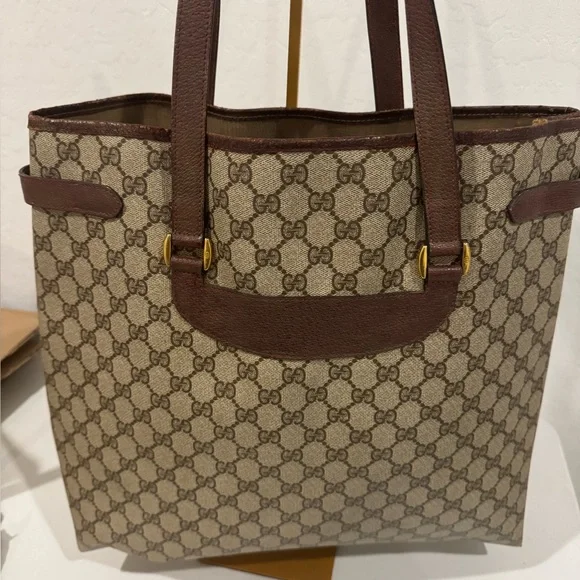 Gucci Beige GG Canvas Tote with Brown Leather Trim - Picture 2 of 8